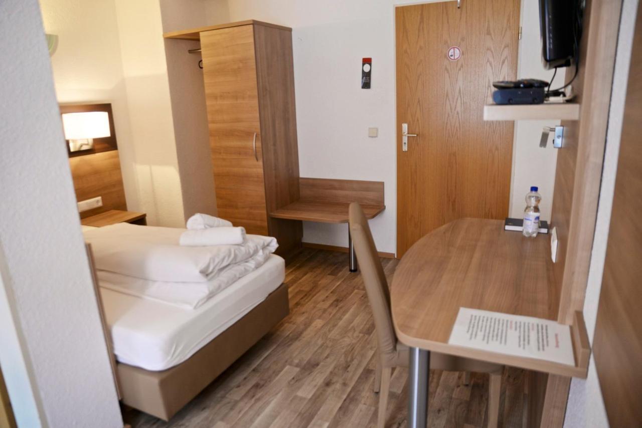 La Stella Hotel Suessen Bagian luar foto