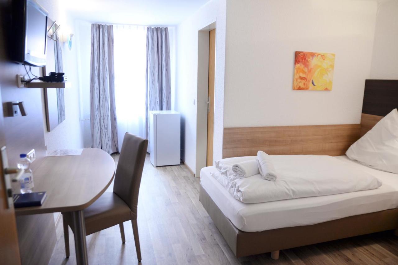 La Stella Hotel Suessen Bagian luar foto